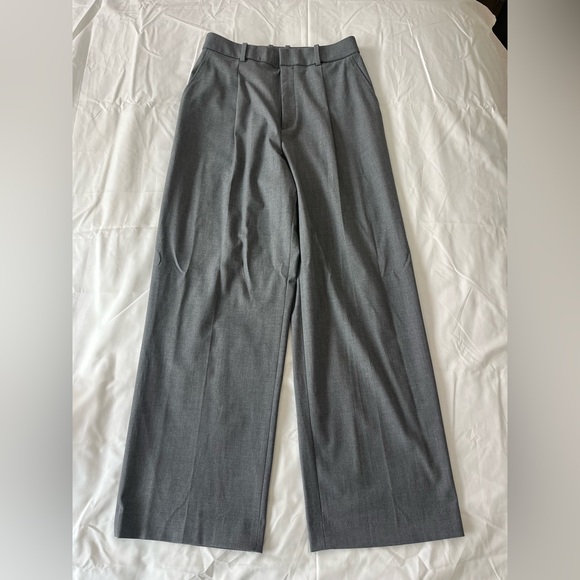 Uniqlo Gray Women's Trousers - Picture 4 of 7